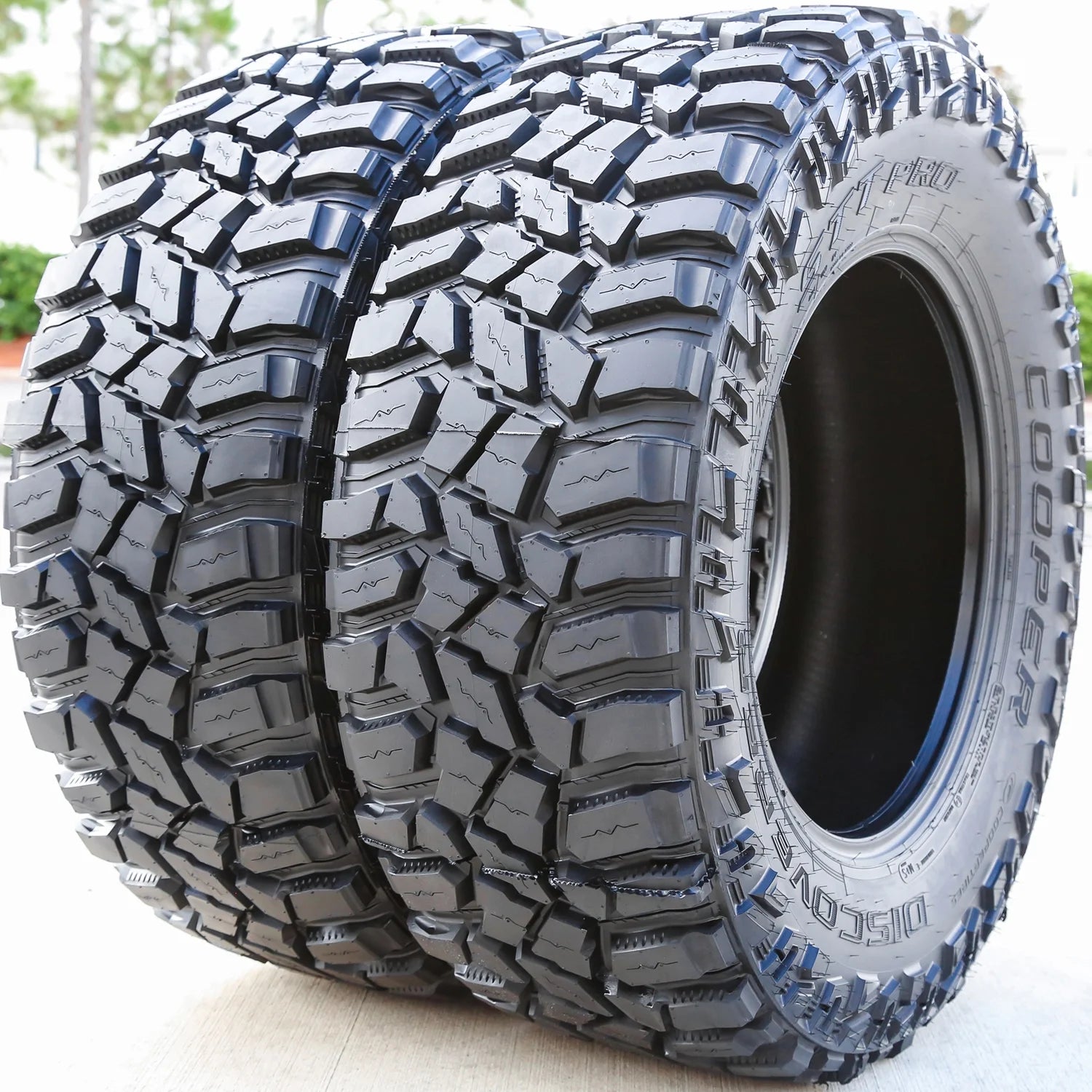 Set of 4  Discoverer STT Pro 275/65R20 126/123Q E 10 Ply M/T Mud Light Truck Tires